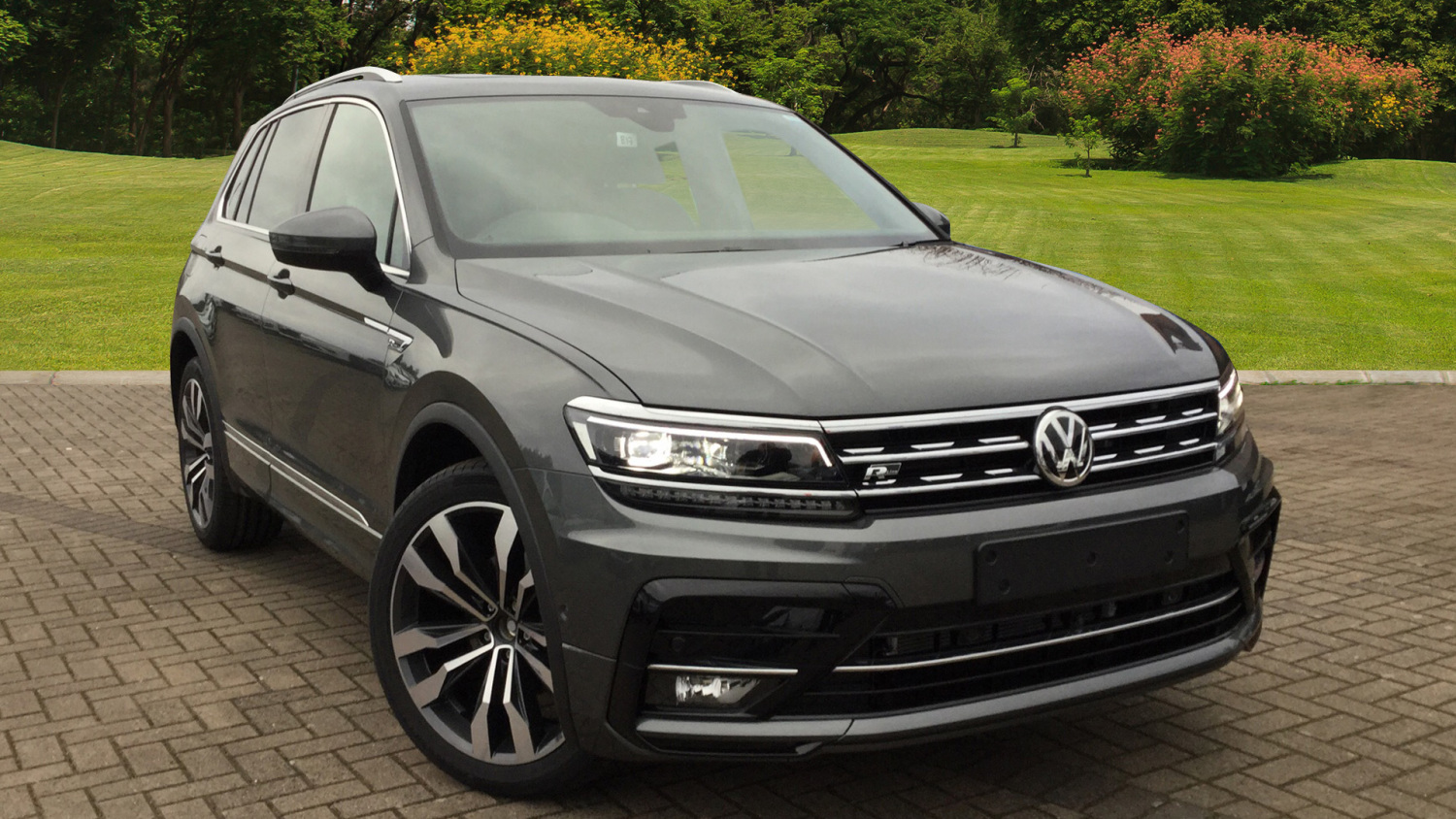 New Volkswagen Tiguan 1 5 TSi EVO 150 R Line 5dr DSG Petrol Estate For